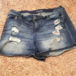 EUC Maurices Distressed Jean Short Size 20.